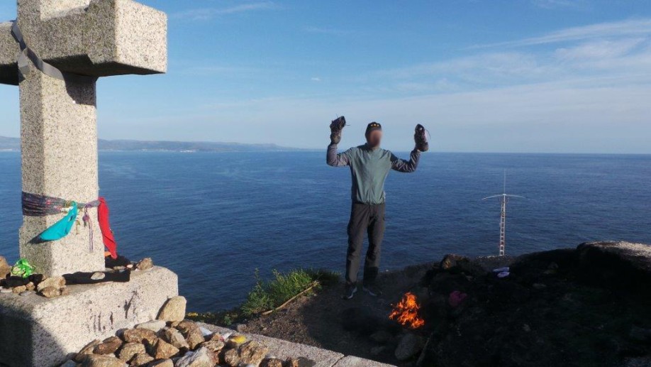 burn clothes camino santiago