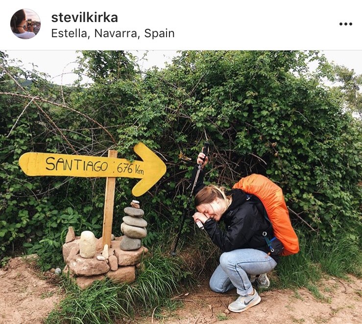 sigue la flecha en el camino de santiago