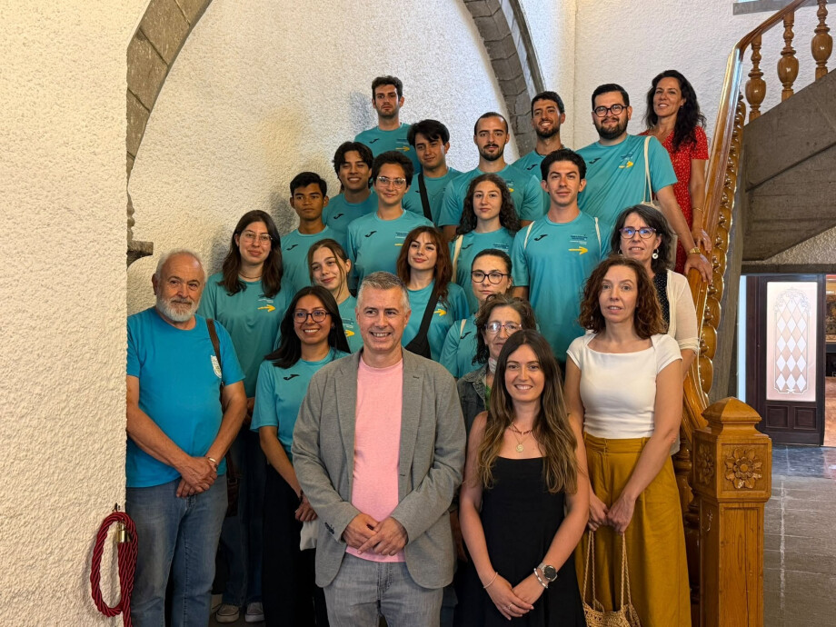 Recepción de los universitarios participantes en University Walking Community