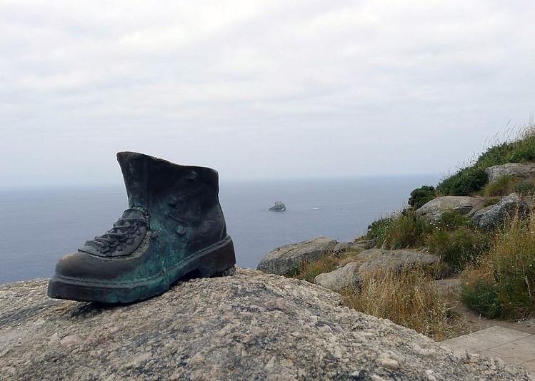 boots camino santiago