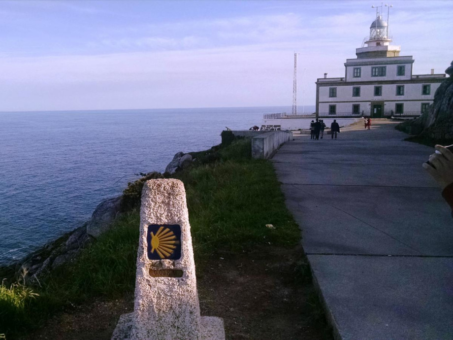 camino fisterra faro