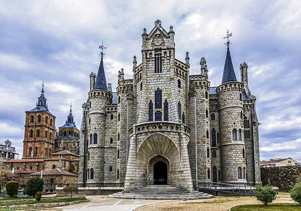 monumentos en el camino de santiago