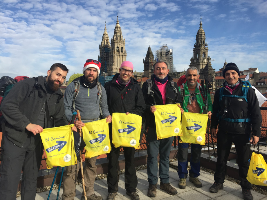 peregrinacion solidaria aspe el camino con correos