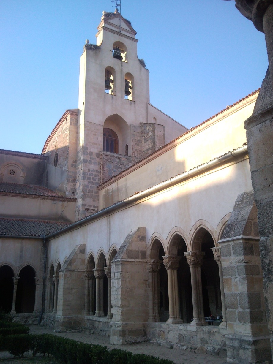 Claustro del monasterio de Santa María la Real de Nieva