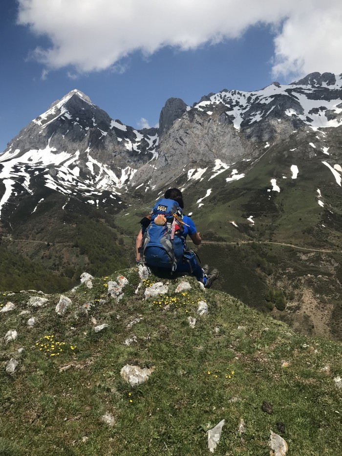 Qué llevar al Camino de Santiago? Dime qué mochila llevas y te diré qué  peregrino eres