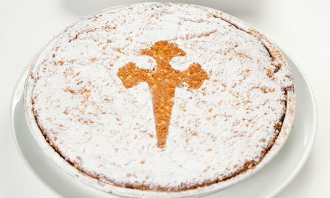 Tarta de Santiago, postre típico de Compostela y del Camino