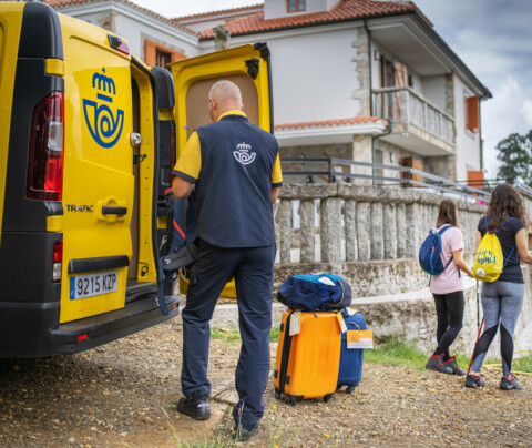 Preguntas más frecuentes sobre el #PaqMochila: el servicio de transporte de equipaje de Correos en el Camino de Santiago