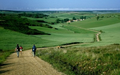 How long does Camino de Santiago walk?