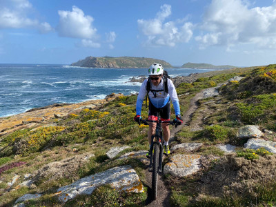 De la Antártida a Finisterre en bicicleta