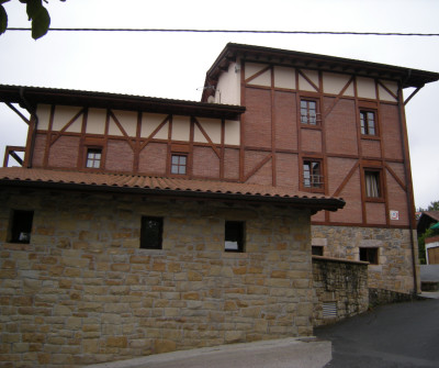 Albergue de Meakaur en el Camino del Norte