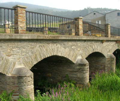 Ponte de Arante, en el Camino del Norte