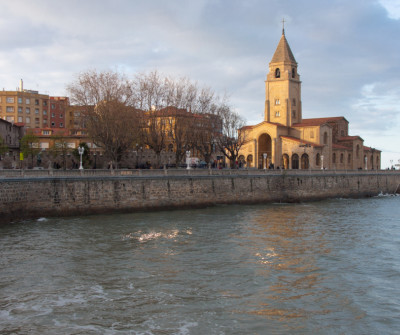 Iglesia de San Lorenzo en Gijón