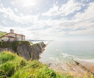 Camino del Norte de Zarautz a Deba