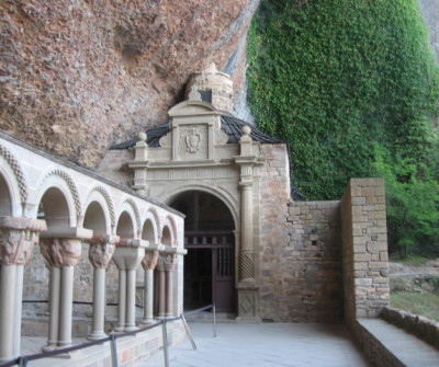 Monasterio de San Juan de la Peña en el Camino Francés