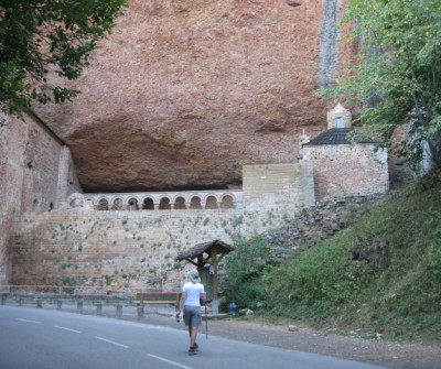 Camino Francés a su paso por el Monasterio de San Juan de la Peña