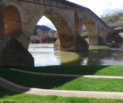 Puente sobre el río Arga en Puente la Reina