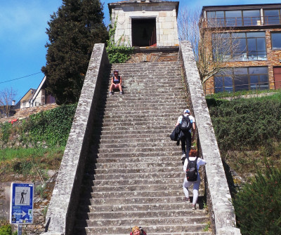 Escaleras y Capilla de As Neves, Portomarín