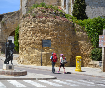 Peregrino en Carrión de los Condes, en el Camino Francés