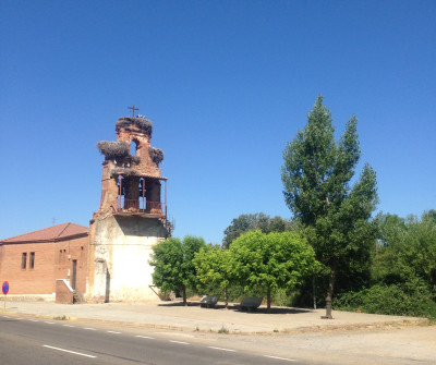 Iglesia de Villadangos, en el Camino Francés