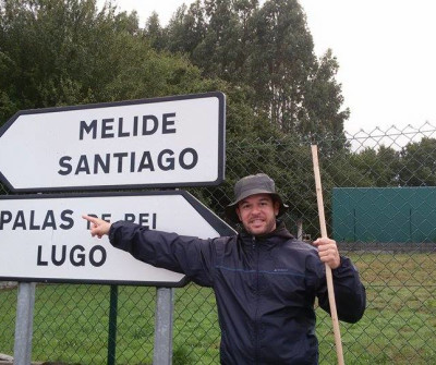 Peregrino recorriendo la etapa Palas de Rei - Arzúa del Camino de Santiago