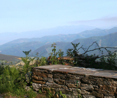 Peregrino en O Cebreiro, en el Camino Francés