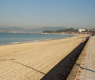 Playa de Samil, variante del Camino Portugués por la Costa