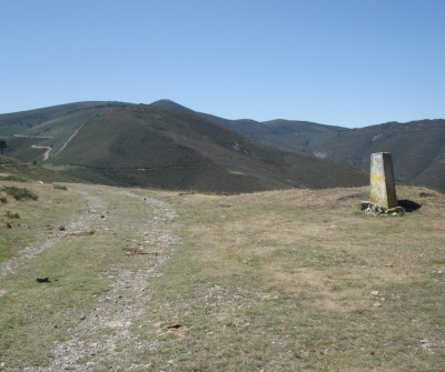 Alto de Grandas de Salime, en el Camino Primitivo