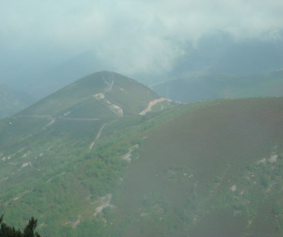 Paisaje del Camino Primitivo entre Tineo y Pola de  Allande