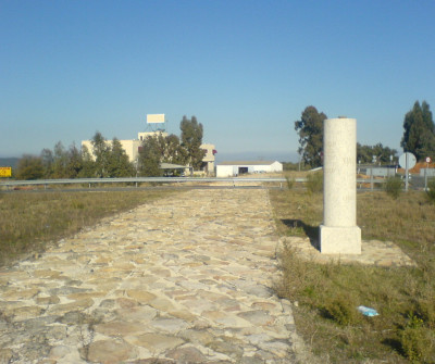 Hito en Puerto de los Castaños