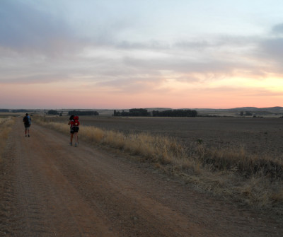 Salida de Villanueva de Campeán al alba